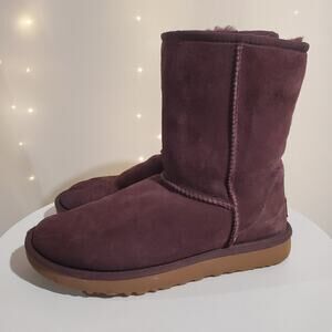UGG Womens Classic Short II Boots Size 7 Sheepskin Leather Fur Lined Plum Purple